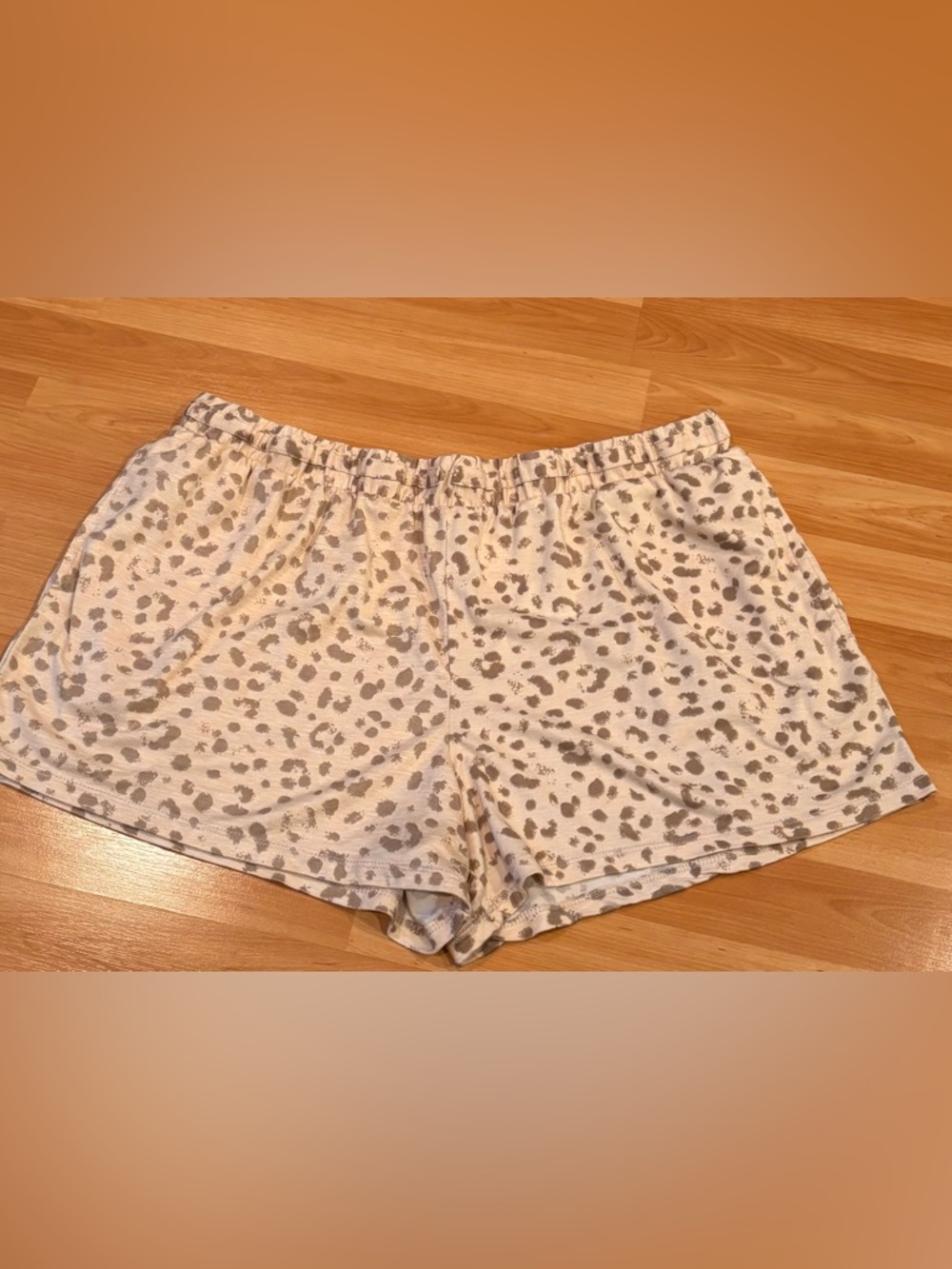 Jaclyn Intimates Leopard Print Pajama Set - Picture 5 of 6